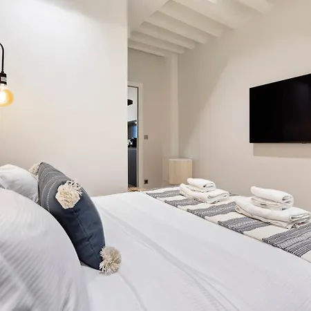 Modern 2-bed Apt In With Great Transportation Links Parigi