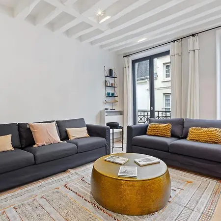 Modern 2-bed Apt In With Great Transportation Links *